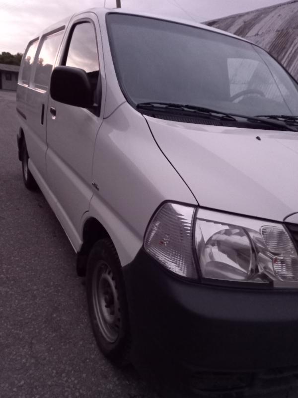 Toyota Hiace 2,5 d4d - изображение 6