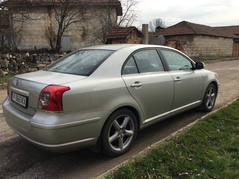 Toyota Avensis 2.2  D4D - изображение 2