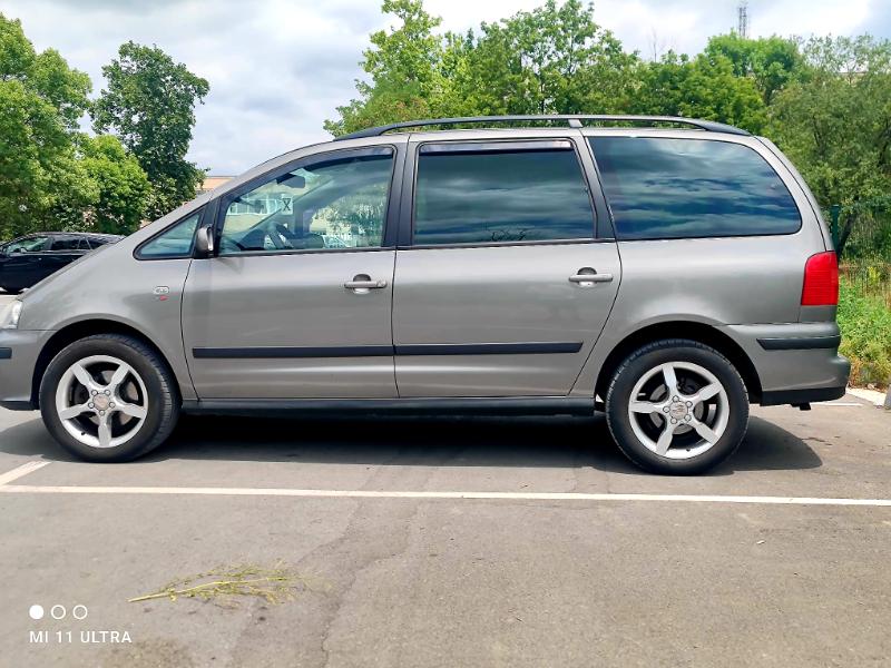 Seat Alhambra  2.0 TDI 140 кс - изображение 7