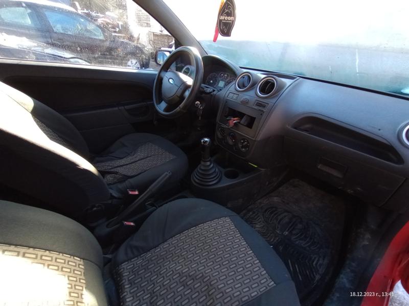 Ford Fiesta 1.3i - изображение 6