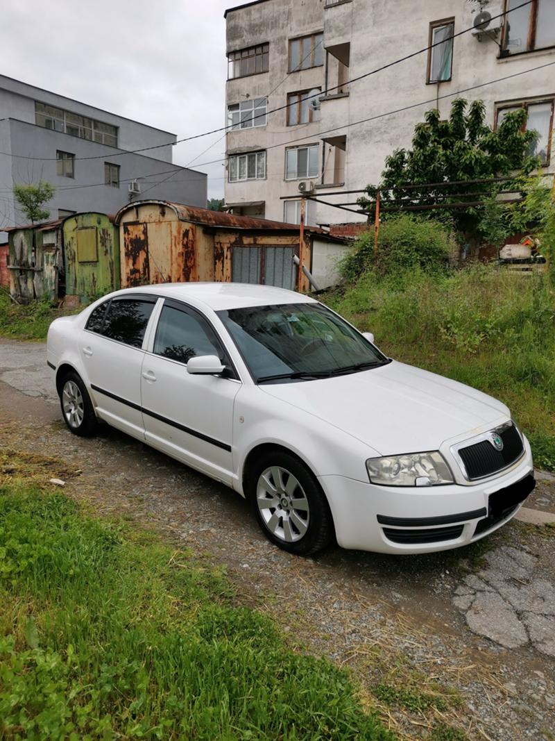 Skoda Superb  - изображение 2