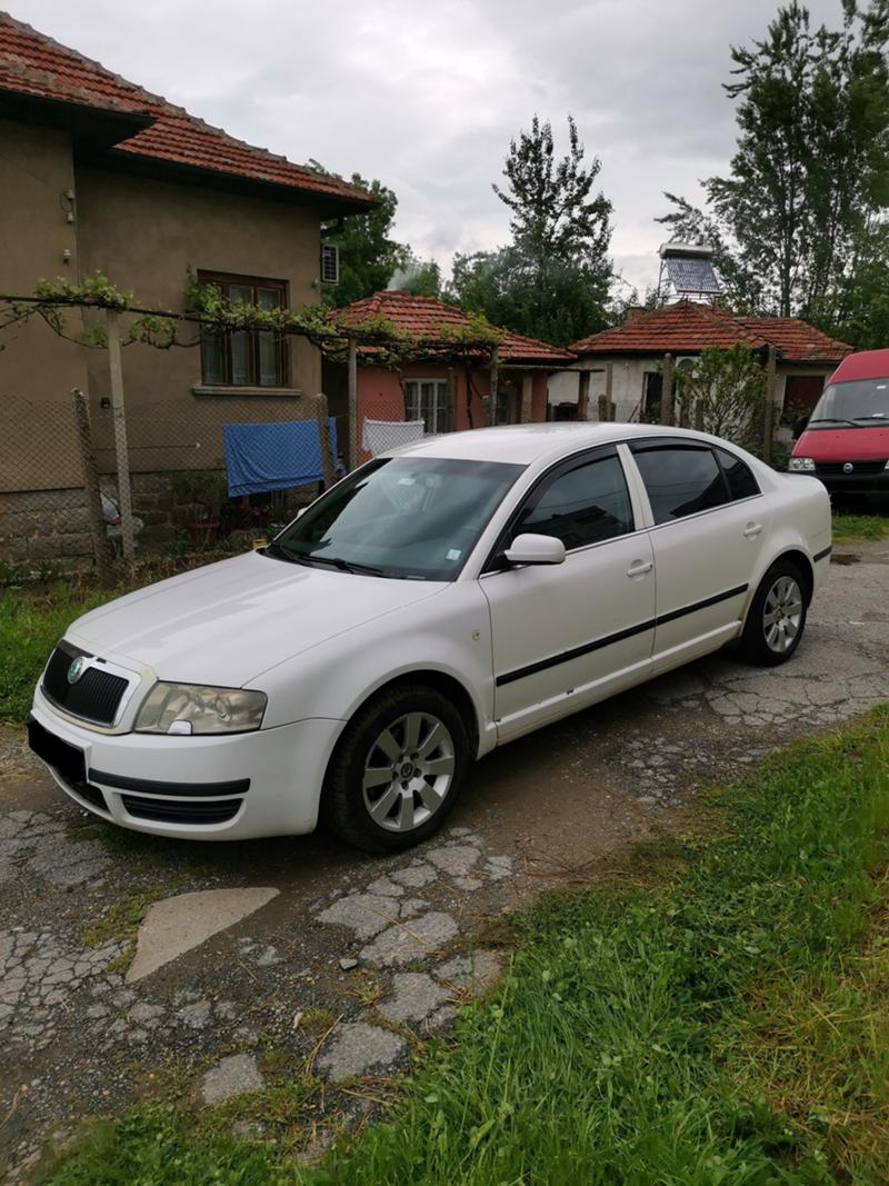 Skoda Superb  - изображение 3