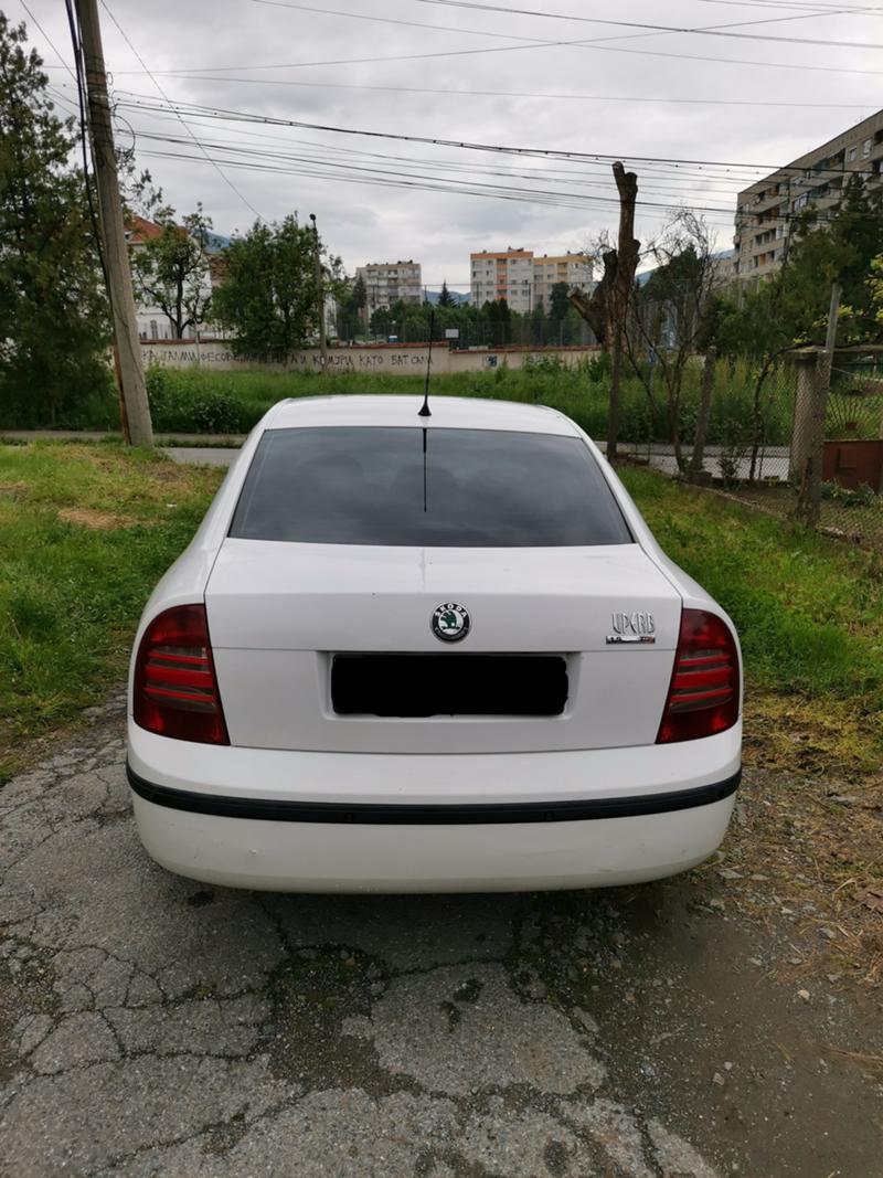 Skoda Superb  - изображение 4