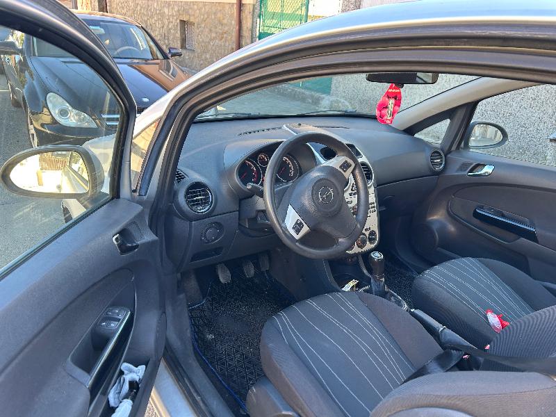 Opel Corsa 1.2 - изображение 4