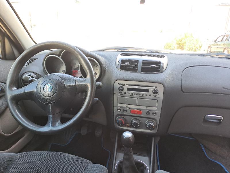 Alfa Romeo 147 1.9 JTD - изображение 6