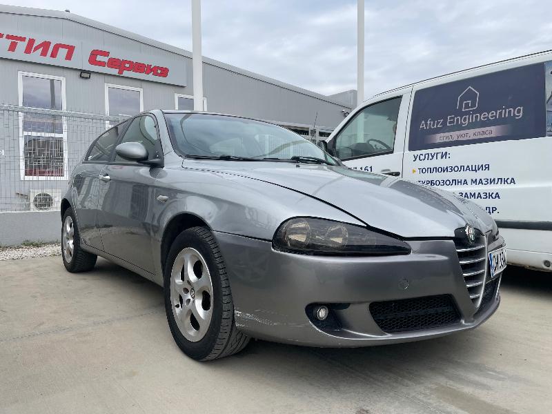 Alfa Romeo 147 1.9JTD - изображение 2