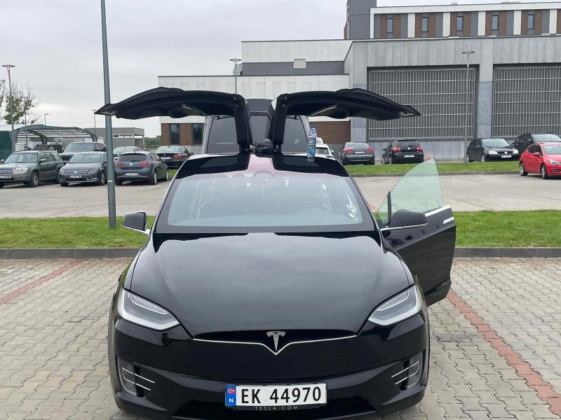 Tesla Model X  - изображение 8