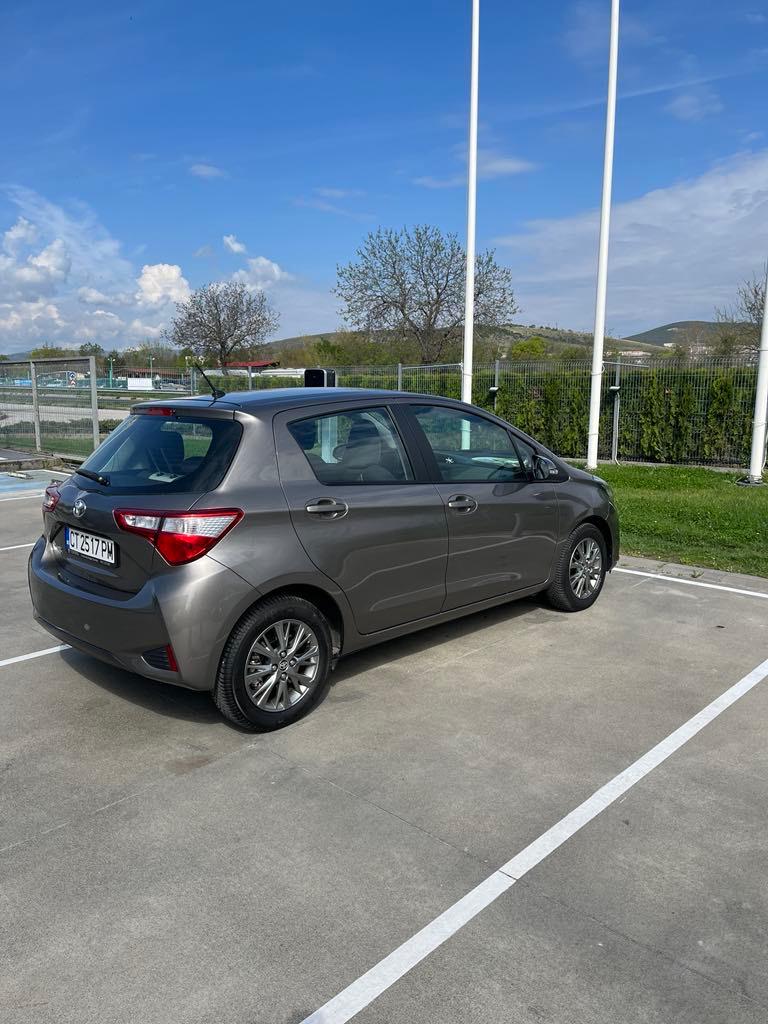 Toyota Yaris 1.5 бензин - изображение 2