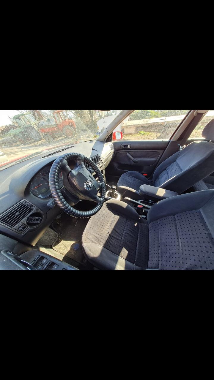 VW Golf 1.9 TDI 110k.c - изображение 3