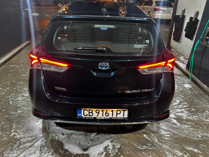 Toyota Auris Бензин хибрид - изображение 4