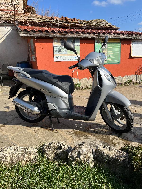 Honda Sh 150 - изображение 2