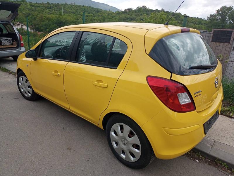 Opel Corsa 1.2 автоматик - изображение 5