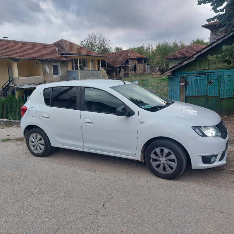 Dacia Sandero 1.2 - изображение 10