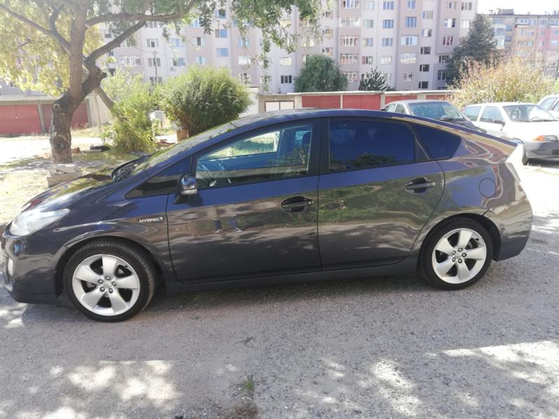 Toyota Prius III - изображение 3