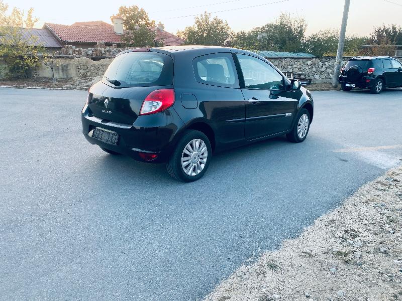 Renault Clio 1.2i Обслужена  - изображение 5