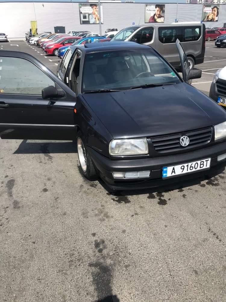 VW Vento 1.9 tdi - изображение 2