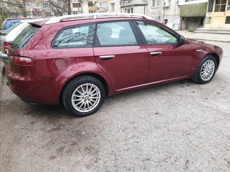 Alfa Romeo 159 sportwagon 1,9JTD - изображение 6