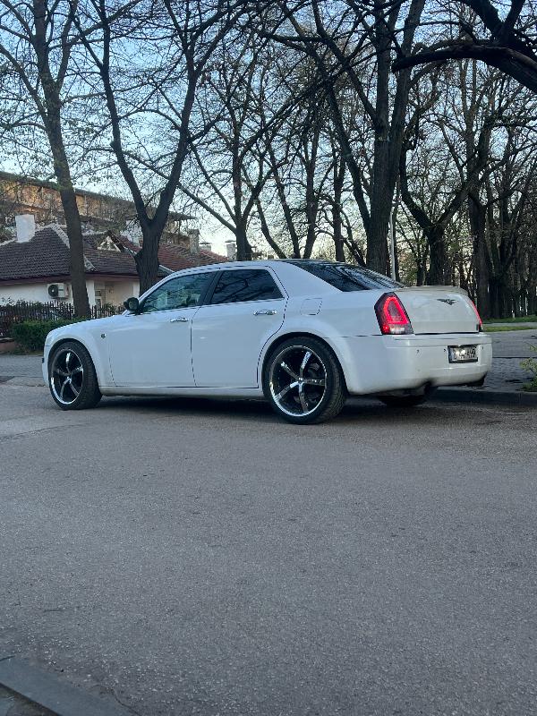 Chrysler 300c 3.0 - изображение 4