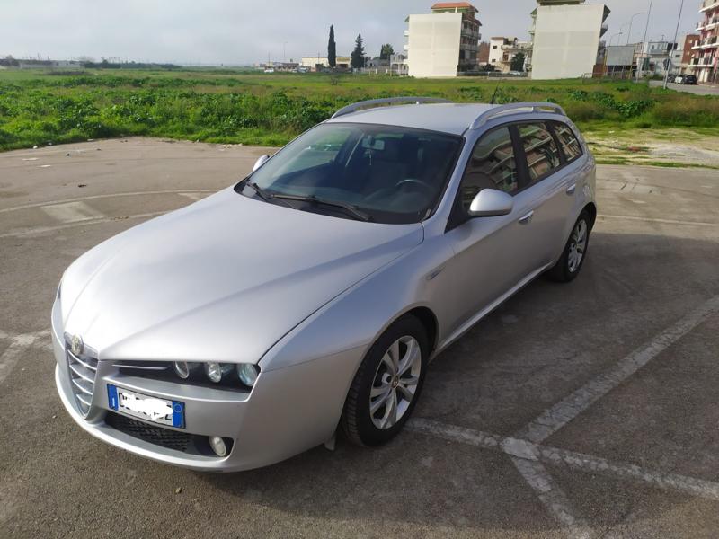 Alfa Romeo 159 sportwagon  - изображение 9