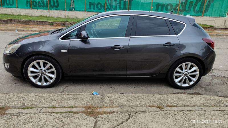 Opel Astra J - изображение 6