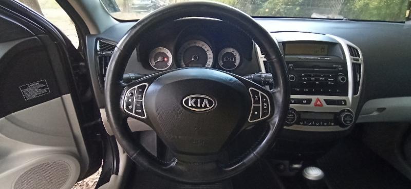 Kia Ceed 2.0 CRDI - изображение 10