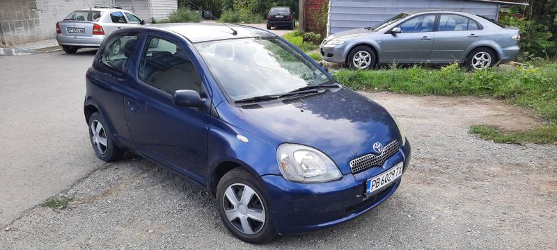 Toyota Yaris 1.0 - изображение 3