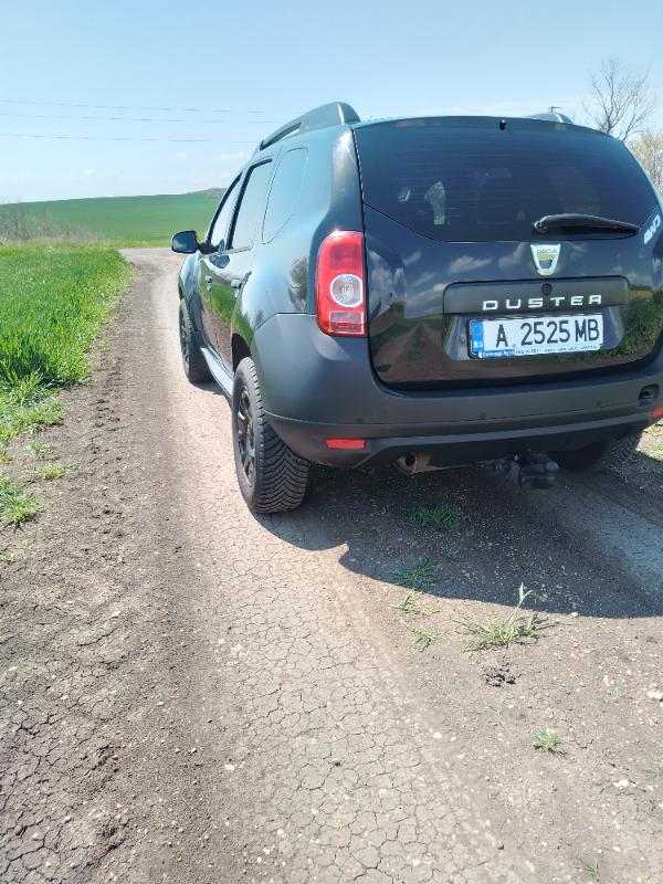 Dacia Duster 1.5  4х4 - изображение 8