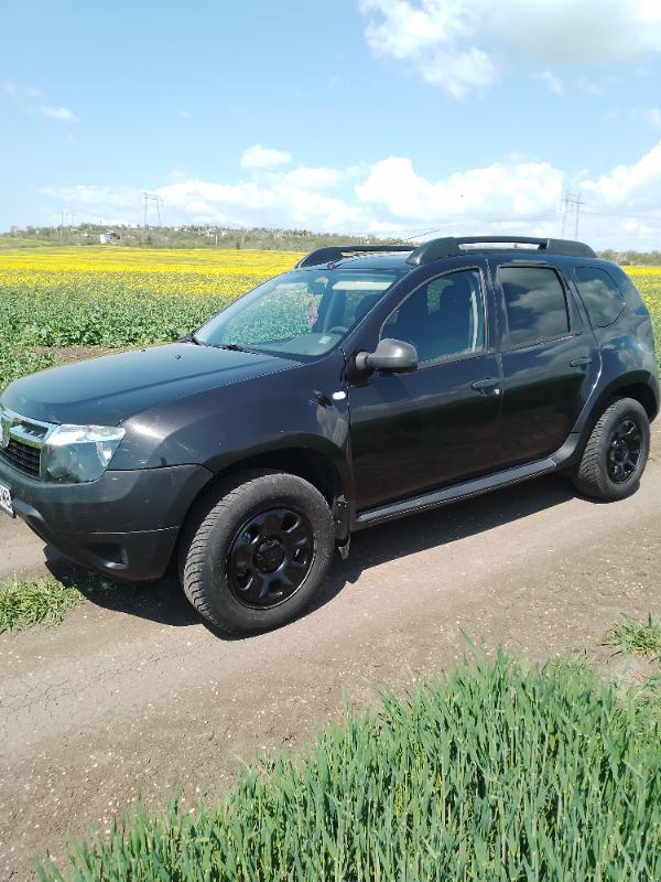 Dacia Duster 1.5  4х4 - изображение 2