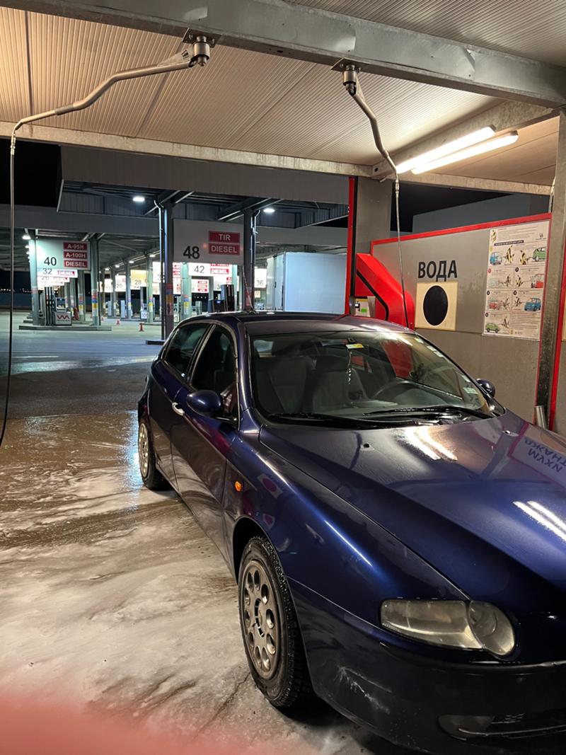 Alfa Romeo 147 TwinSpark 1.6 16 - изображение 2