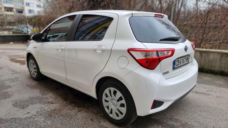 Toyota Yaris  - изображение 5