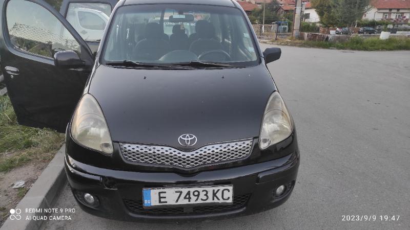 Toyota Yaris verso 1.4 d4d - изображение 1