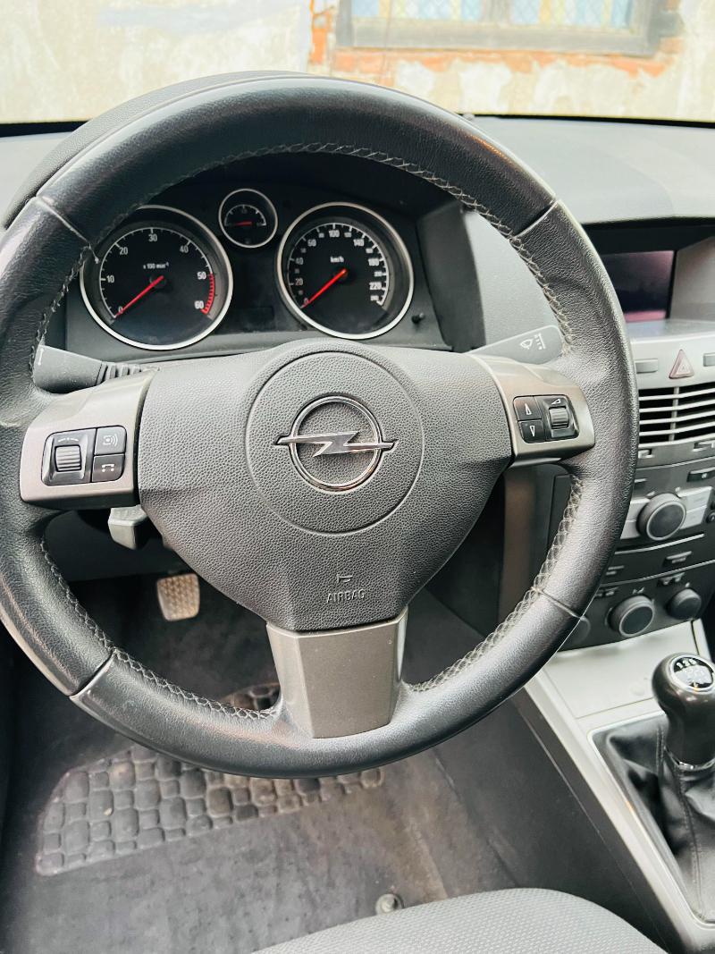 Opel Astra 1,7 - изображение 9