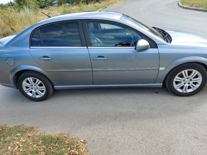 Opel Vectra 1.9 CDTI 150 к с - изображение 8