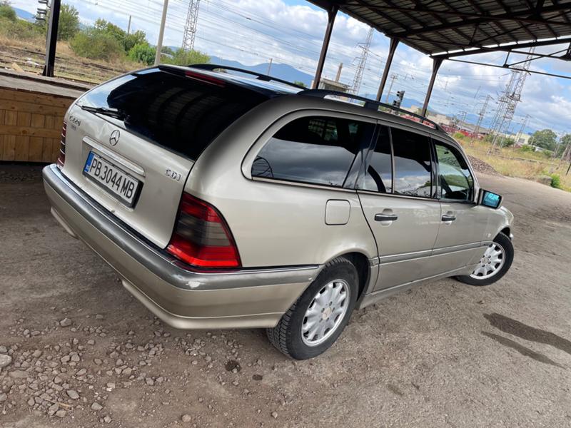 Mercedes-Benz C 220 CDI, FACELIFT - изображение 4