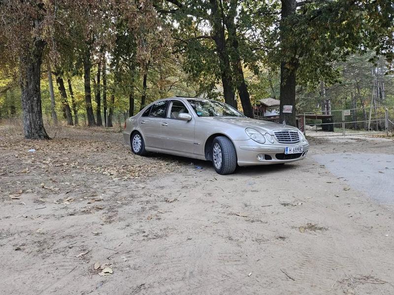 Mercedes-Benz E 240 w211 2.6 - изображение 2