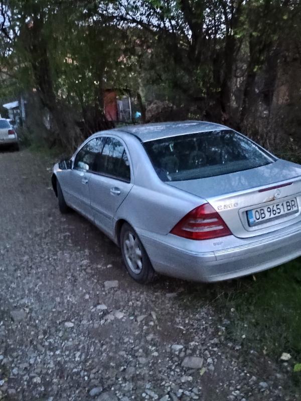 Mercedes-Benz C 200 2.00 - изображение 3