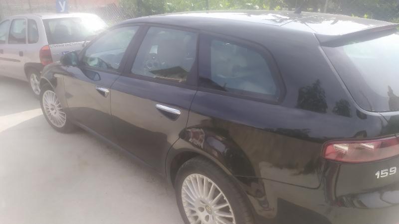 Alfa Romeo 159 1.9jtdm - изображение 2