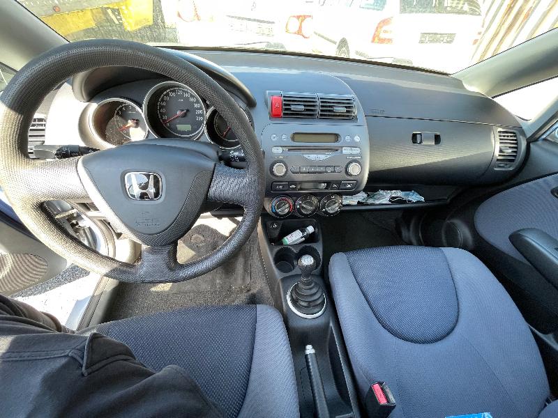 Honda Jazz 1.4 2003 - изображение 10