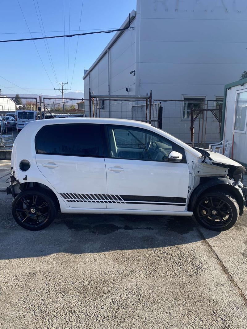 VW Up 1.0 MPI - изображение 6