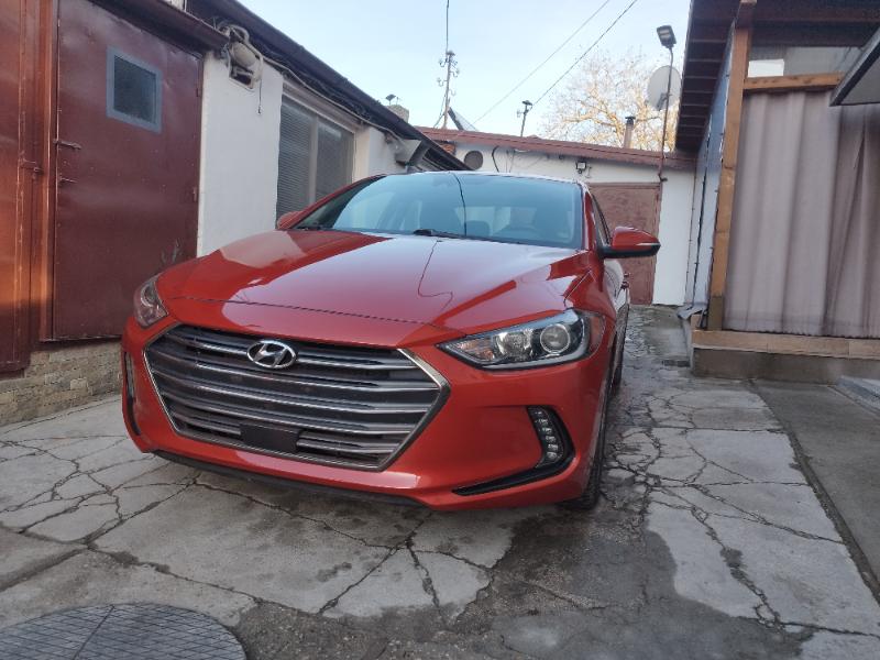 Hyundai Elantra 2.0 - изображение 6