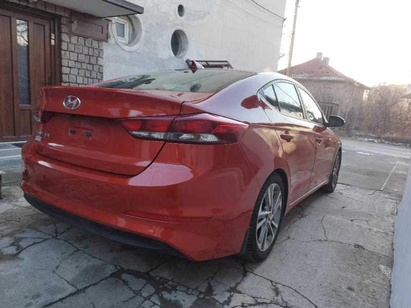 Hyundai Elantra 2.0 - изображение 2