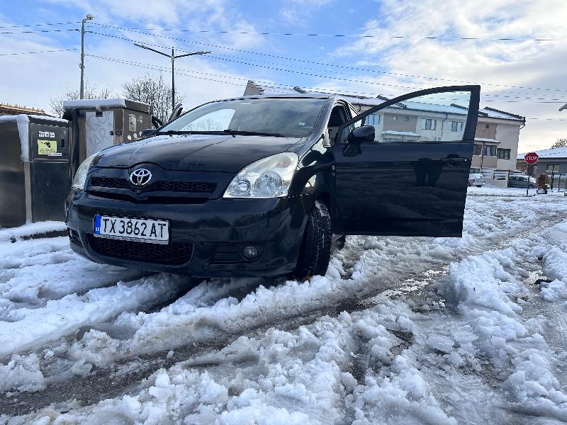 Toyota Corolla verso 2.2  - изображение 9