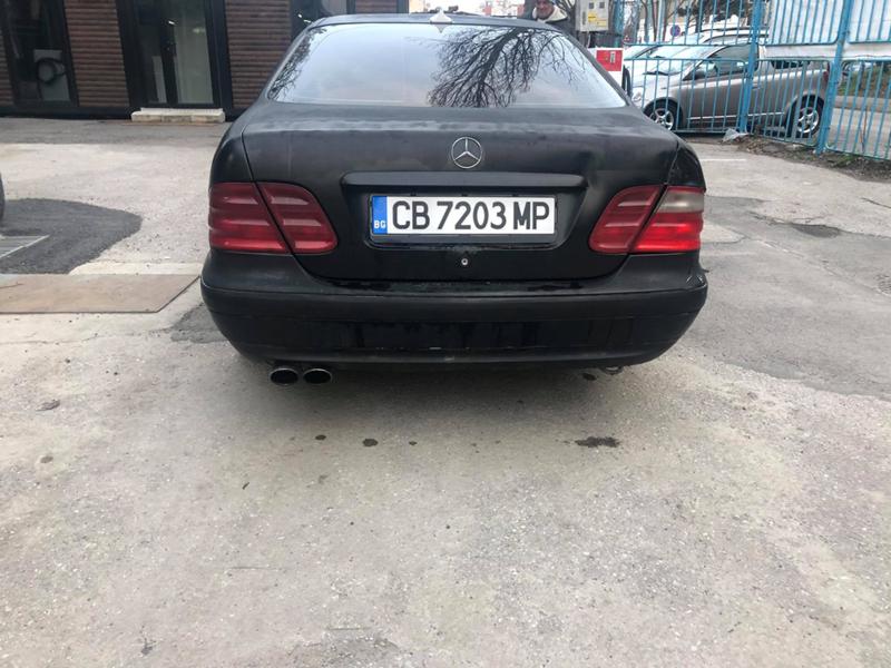 Mercedes-Benz CLK 320 - изображение 8