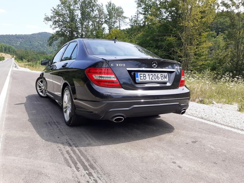 Mercedes-Benz C 300 4MATIC AMG - изображение 4