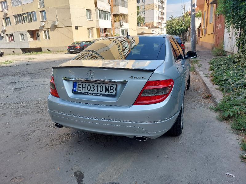 Mercedes-Benz C 320 3.0 4 MATIC - изображение 6