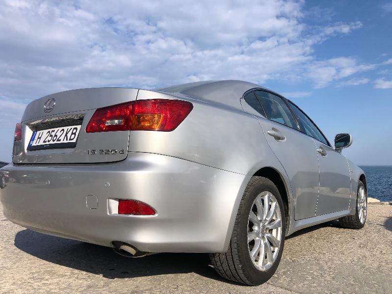 Lexus Is 220d - изображение 4