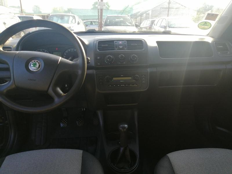 Skoda Roomster 1.4 бензин - изображение 8