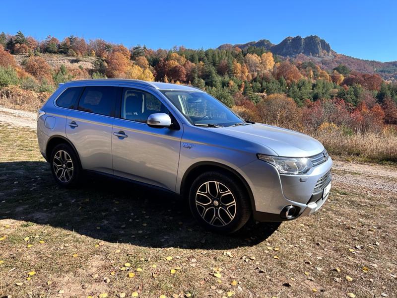 Mitsubishi Outlander PHEV - изображение 2