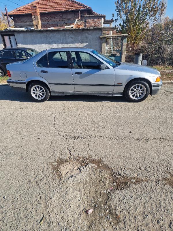 BMW 318 1800 - изображение 4