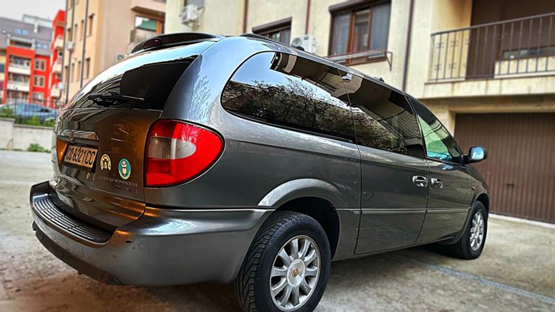 Chrysler Gr.voyager 2.8 CRD Limited - изображение 2